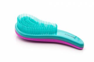 3 Claveles cepillo antienredo fucsia con mango 18 cm