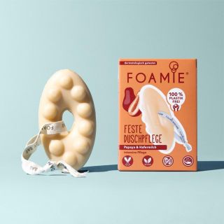 Foamie limpiador corporal solido de leche de avena y papaya