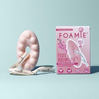 Foamie limpiador corporal solido de flor de cerezo y leche de arroz